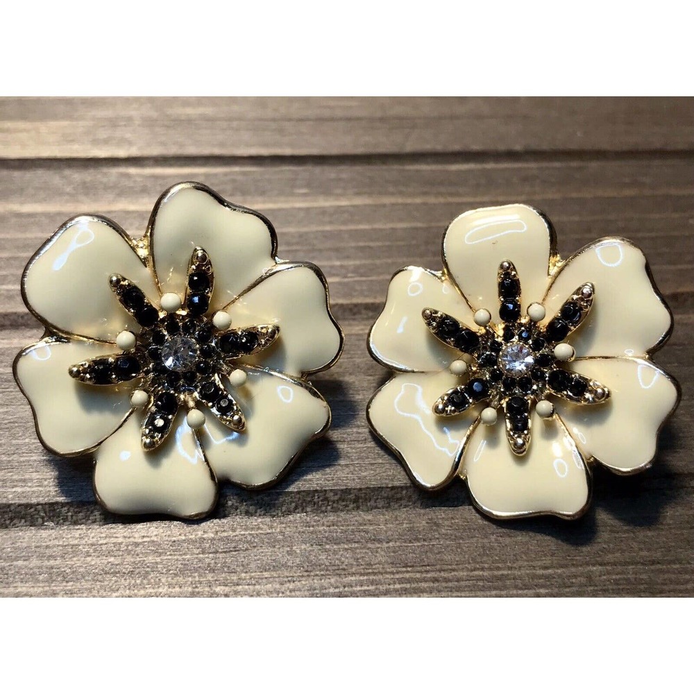 Creamy Flower Earrings Vintage Enamel Rhinestone Gold Tone Pierced Post Estate